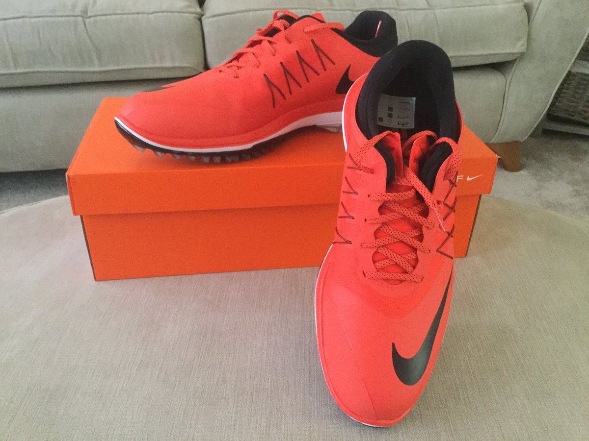marktitchengolf's tweet photo. Looking forward to wearing these bad boys tomorrow 🏌️⛳️ @nikegolf #questforsinglefigures https://t.co/yuYfMPA8uC