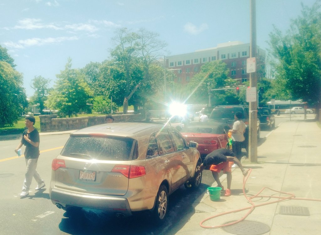 gmccoymba's tweet photo. Lift while you climb: @STRIVEBoston fundraising car wash to benefit another community agency #communitycitizenship @WelcomeToDot https://t.co/srNrr6qQaC