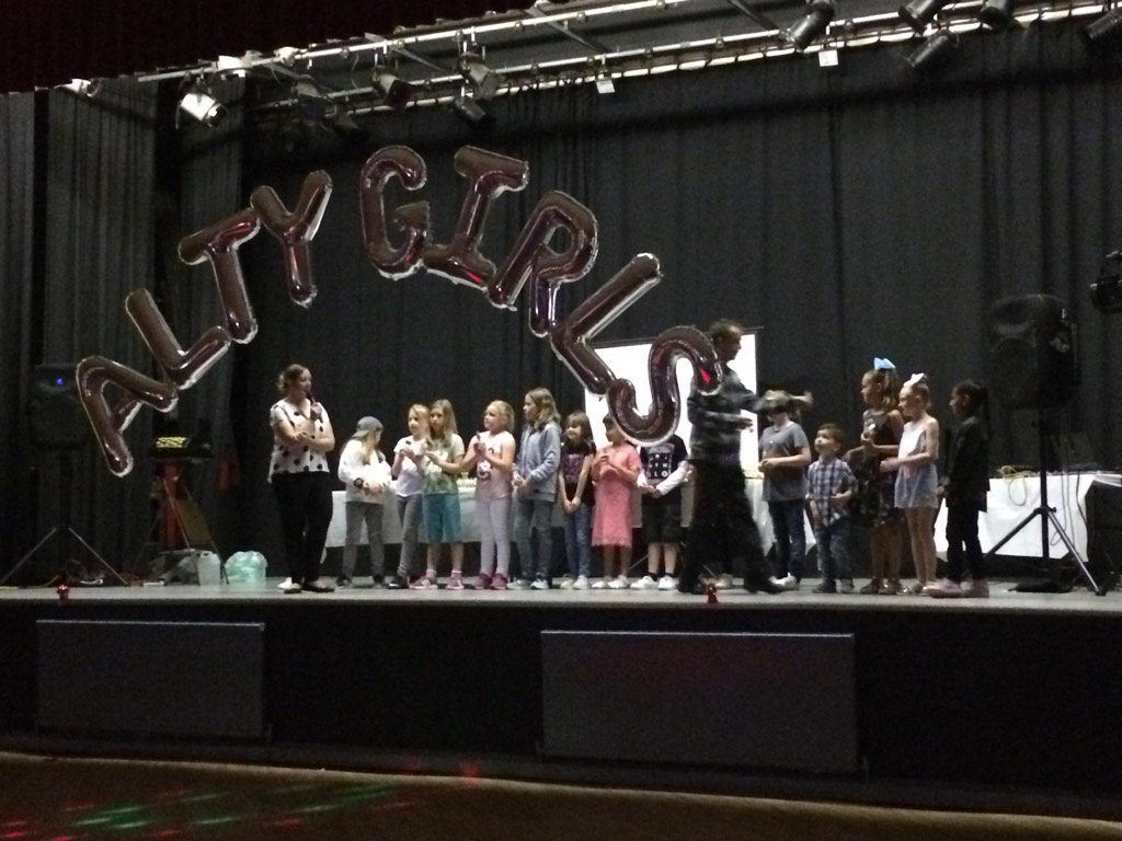 Time for the <a href="/AltyJfcGirls/">Altrincham FC Girls</a> under 8s &amp; under 9s! #ThisGirlCan