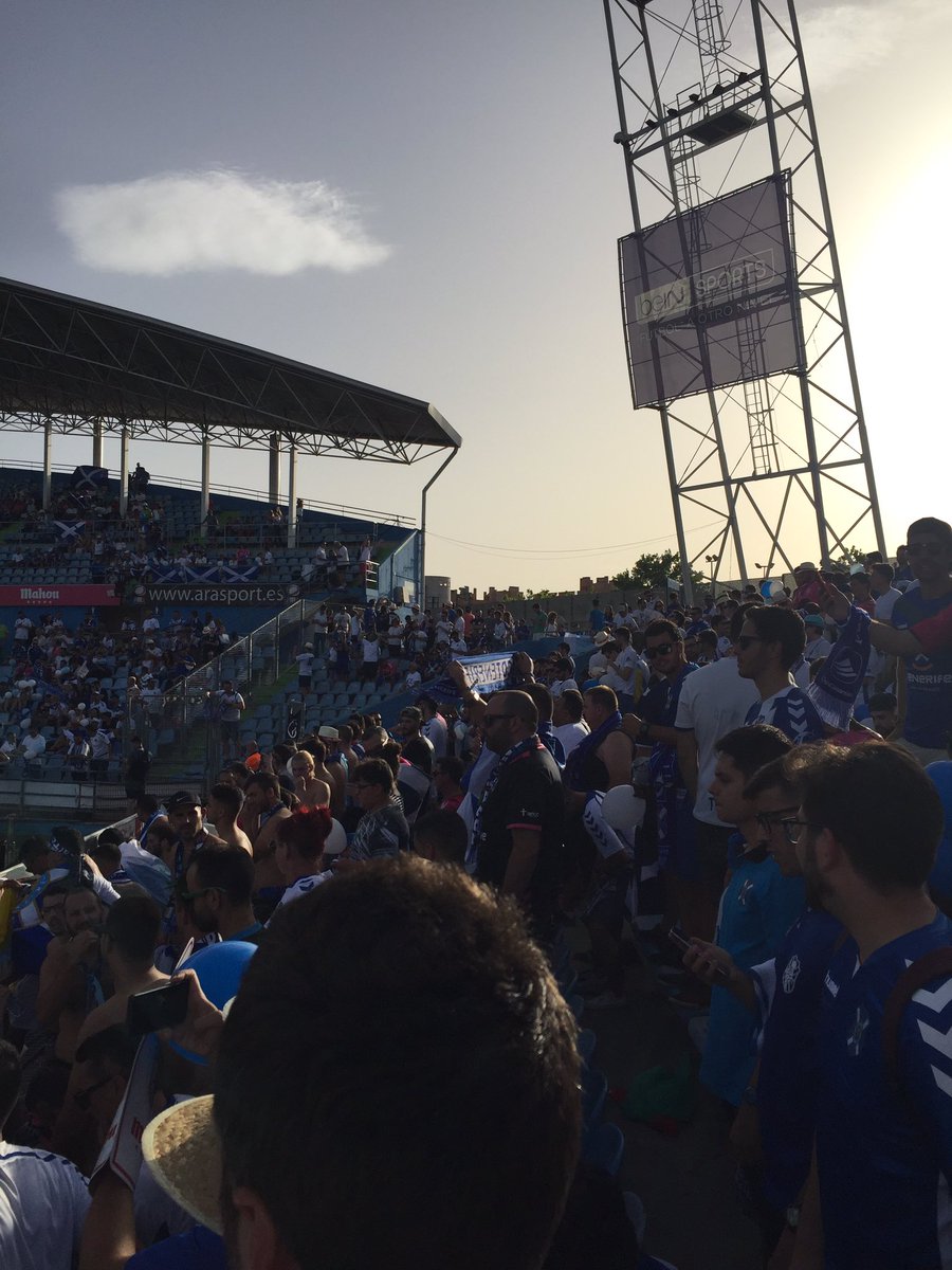 Ya estamos aquí !!!!! 90 minutos más  y cumplimos el sueño #aprimera #Vamostete