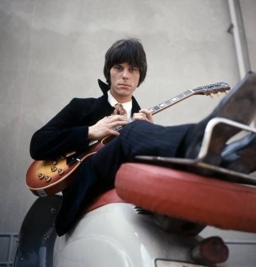 Happy birthday to Jeff Beck, ranked by Rolling Stone as the fifth greatest guitarist of all time! 