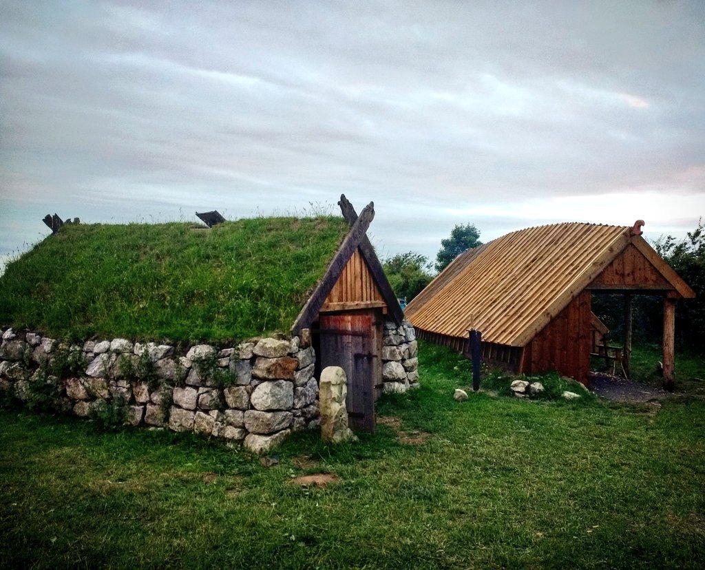 eblueaxe's tweet photo. Brilliant day at #MoorForge; demonstrating crafts, selling reproduction artefacts, giving a talk on Viking Cumbria, and enjoying the site! https://t.co/ugdq7qNBsM