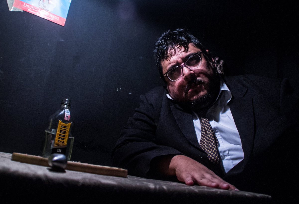 pedritoortizjr's tweet photo. HOY Y MAÑANA: últimas funciones de #AngelinesFernandez en @popupteatrocafe humor negro y suspenso #HUMORBO guayaco $5 20h30 21h30 22h30 https://t.co/6W0Yw253Ge