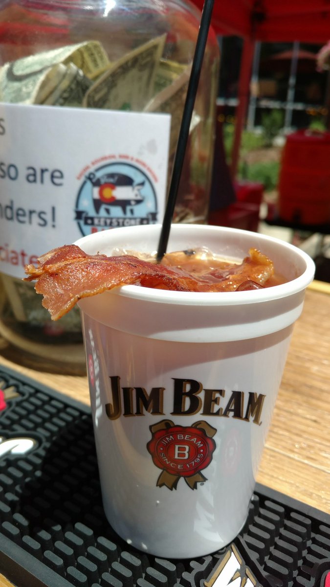 HeidiTown's tweet photo. This is happening, boys & girls!!! #keystonebacon #KeystoneMoments #yay (@ River Run Village) https://t.co/AbL4MNORi3 https://t.co/5gH3T7ymtl