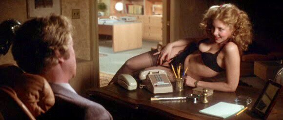 Happy 67th birthday Nancy Allen! 

Here in a scene from \"Dressed to kill\" (De Palma, 1980) 