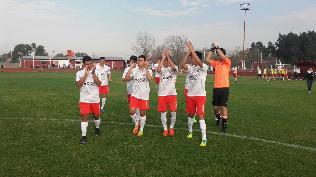 Inferiores ante Estudiantes