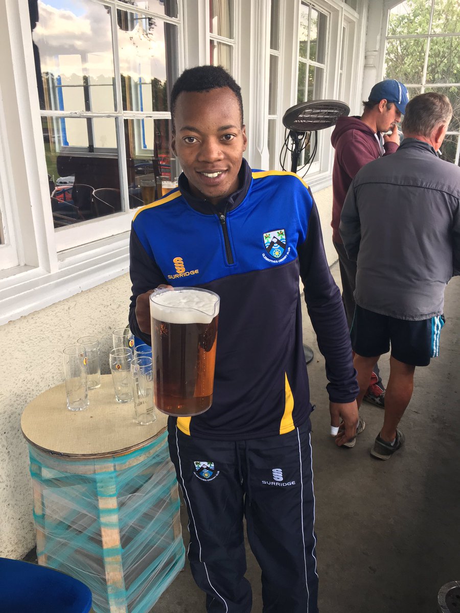 GlenrothesCC's tweet photo. Inexperience showing as Chris Mohale takes 5 wickets @GrangeCC - needs to perfect #theglens #jugavoidance technique https://t.co/SGwZcwaSrH
