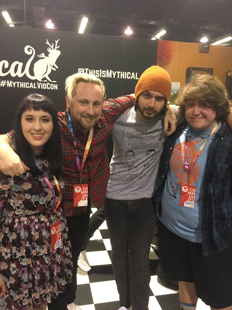 acciohams's tweet photo. #EarBiscuitsLive and @MikeCriscimagna and @punchale! It's been very Mythical Morning! 😊☀️ https://t.co/DCfrXH1E21