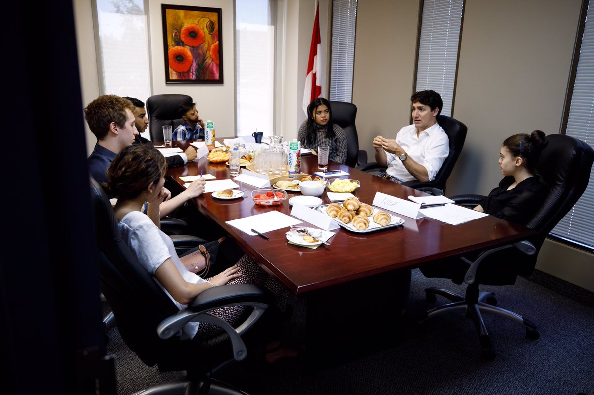 JustinTrudeau's tweet photo. Saturday morning meeting with the Papineau Youth Council, exchanging ideas on how we can make sure our policies benefit all Canadians. https://t.co/2EbIOQbTgT