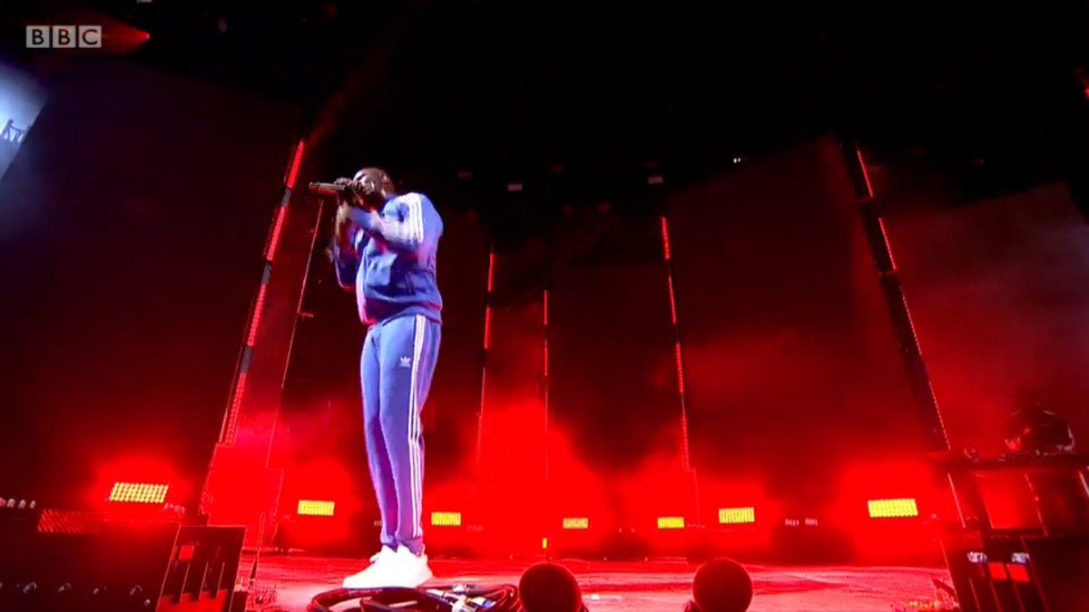 ESTXUK's tweet photo. @BBC 1 of UK's biggest artist is live online but not TV? Instead we've got @katyperry ? How'd that happen? https://t.co/fR1yesrZaD
