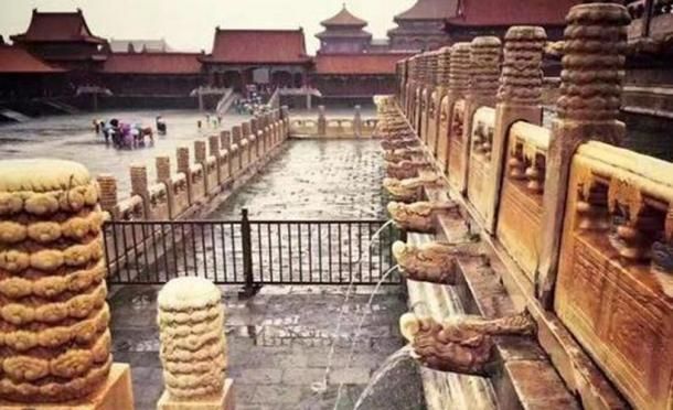 600-Year-Old Forbidden City Untouched in Flooded #Beijing - buff.ly/2t0tAM6
#flood #china