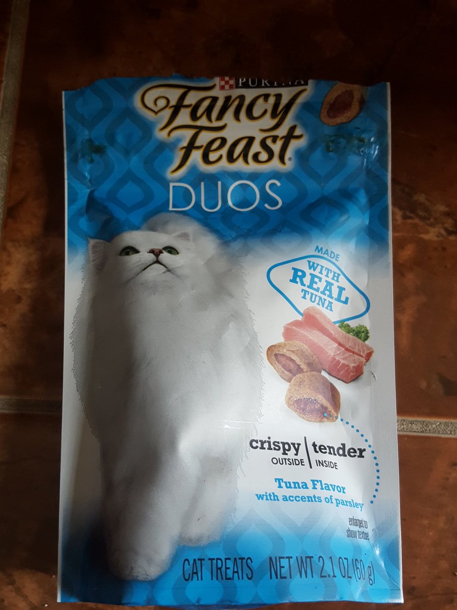 jfcfanatic's tweet image. Kiddo just recognized that these were tuna because of the photo of sashimi #futurefoodie #deductivelogic #wow