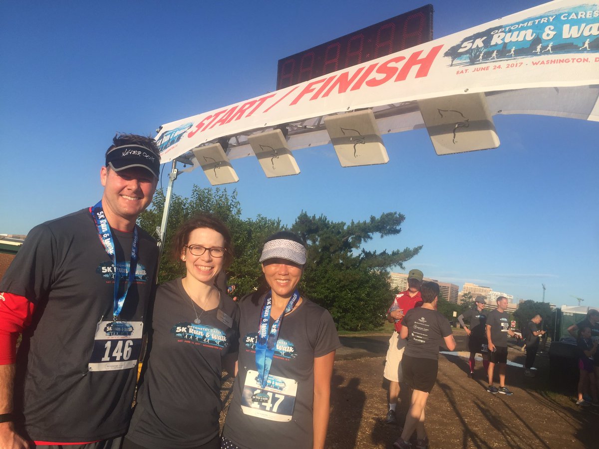 WHamadaOD's tweet photo. Running for Optometry Cares. #optometrycares #OM2017 #acuvuepro https://t.co/5M7qVoQMJC