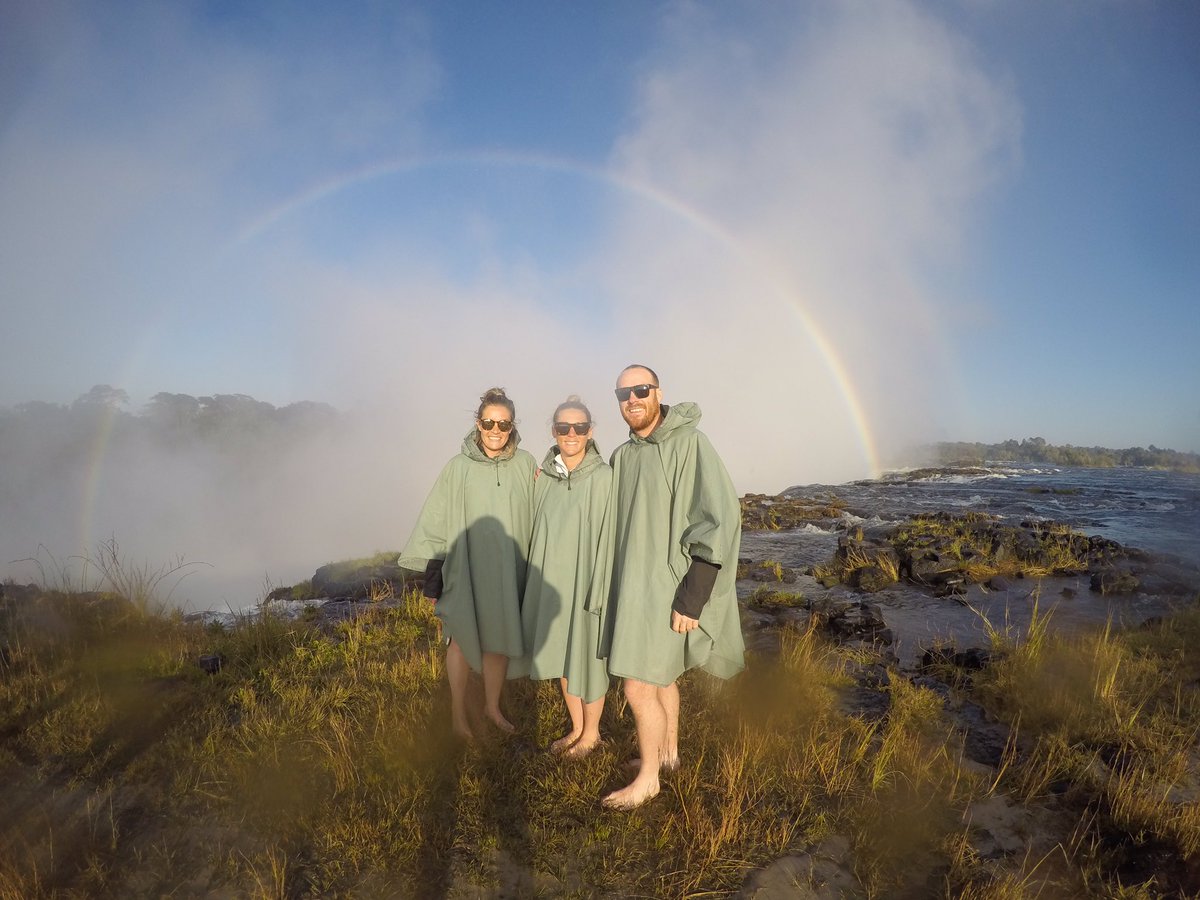 burna5's tweet photo. Victoria Falls, add it to your bucket list people. 👌🏻🇿🇲🇿🇼 #AngelsPool #LivingstonIsland https://t.co/boocTPbXTm