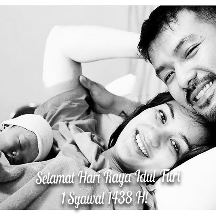 rdah_official's tweet photo. We also wanna say, Selamat Idul Fitri 1 Syawal 1438 H. Mohon maaf lahir dan bathin. ❤️❤️❤️ Happy holiday all! 🌸💕 https://t.co/OsW4AUg7GV