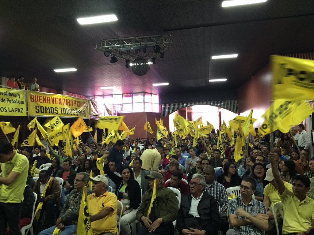 RtCali's tweet photo. RT PoloDemocratico: #ElPoloConRobledo magnífica asistencia encuentro Polista de la region andina https://t.co/vNEZZpg8Hc | RT JERobledo