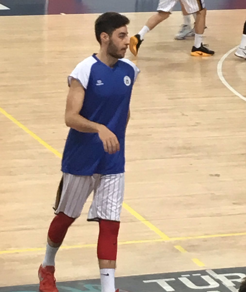 Yüzünde her zaman bir gülümseme olsun çünkü sana çok yakışıyor. Daha nice mutlu yıllara...Doğum günün kutlu olsun.. Canım oğlum