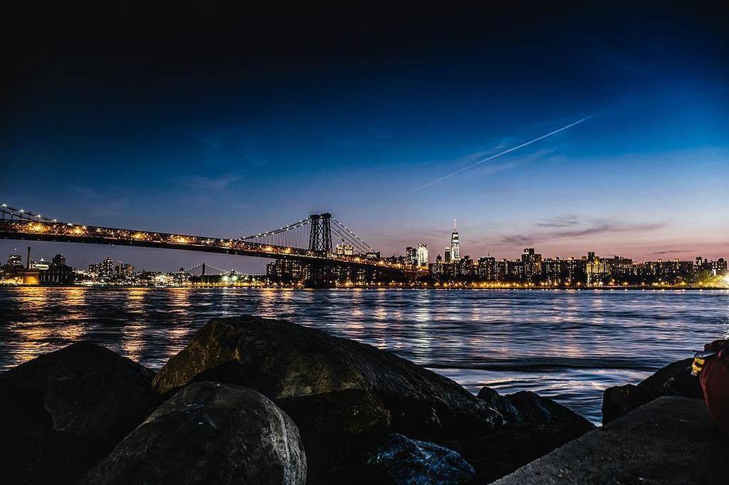 Luke_UnitedUs's tweet photo. There can't be many better views on a cycle home in Brooklyn. #cycling #newyork #newyorkcity #brooklyn #williamsb… https://t.co/bSLmSJ4z91 https://t.co/T37LOONvA2