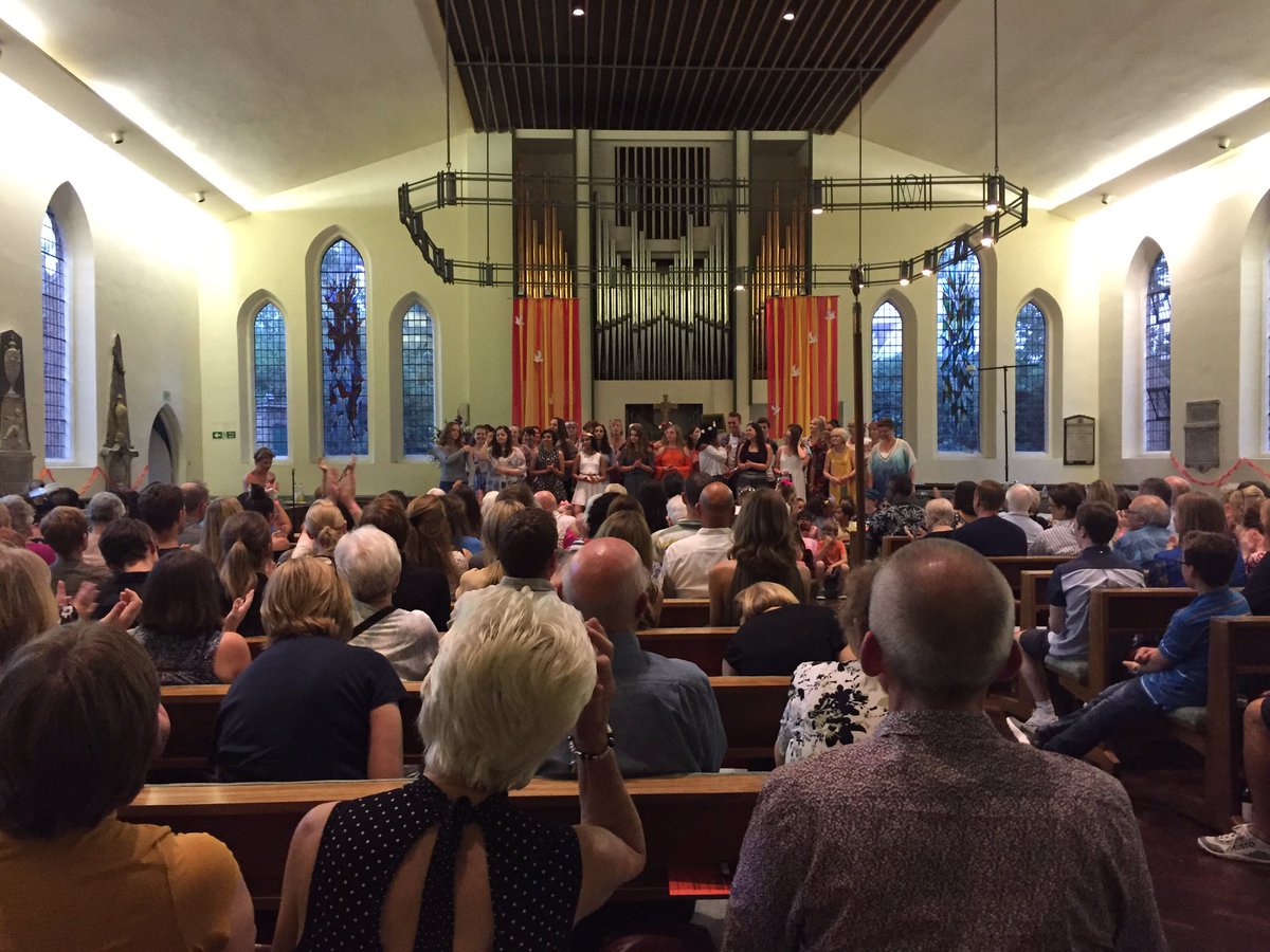modalitychoir's tweet photo. Thanks to everyone who came tonight! Think we can all agree it was a great night- now time to relax 🍾🍹 #modalitychoir https://t.co/PJLBaCVLK6