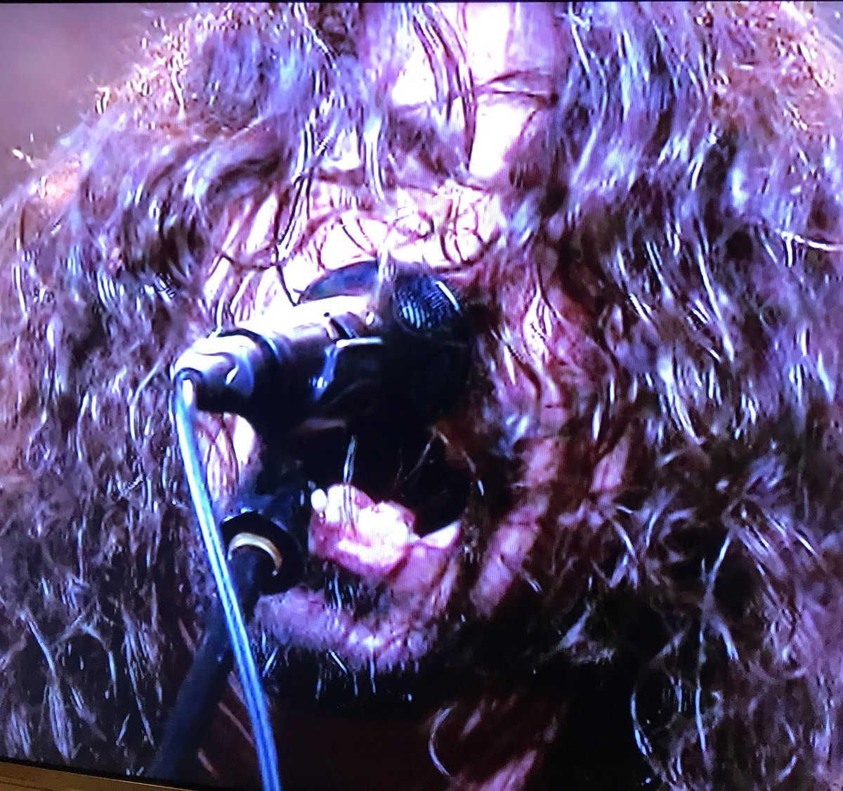 #FooFighters killing it at #Glastonbury. Best band ever 😎