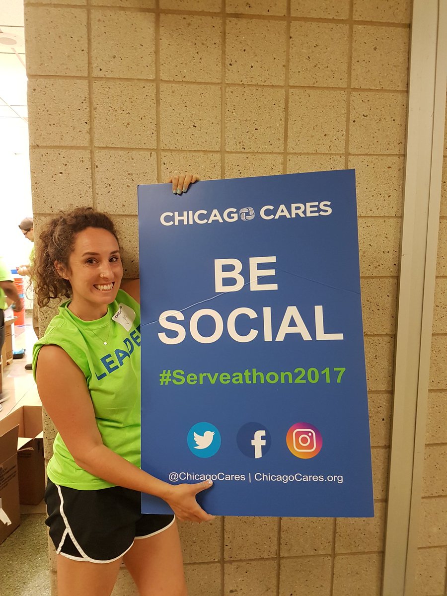 starmeisje's tweet photo. Phew. Beautiful work @ChicagoCares ! Xo #mckay #Chicagopride #servathon2017 https://t.co/1pHDoljMJ6