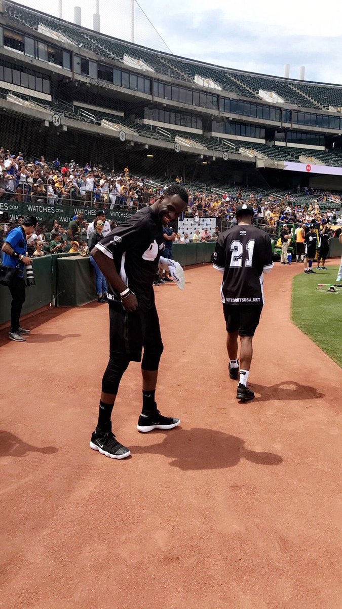 Dubs soing work at the @JaValeMcGee34 3rd annual #JugLife Foundation Celebrity Charity Softball Game! https://t.co/Qd0goG6GsT