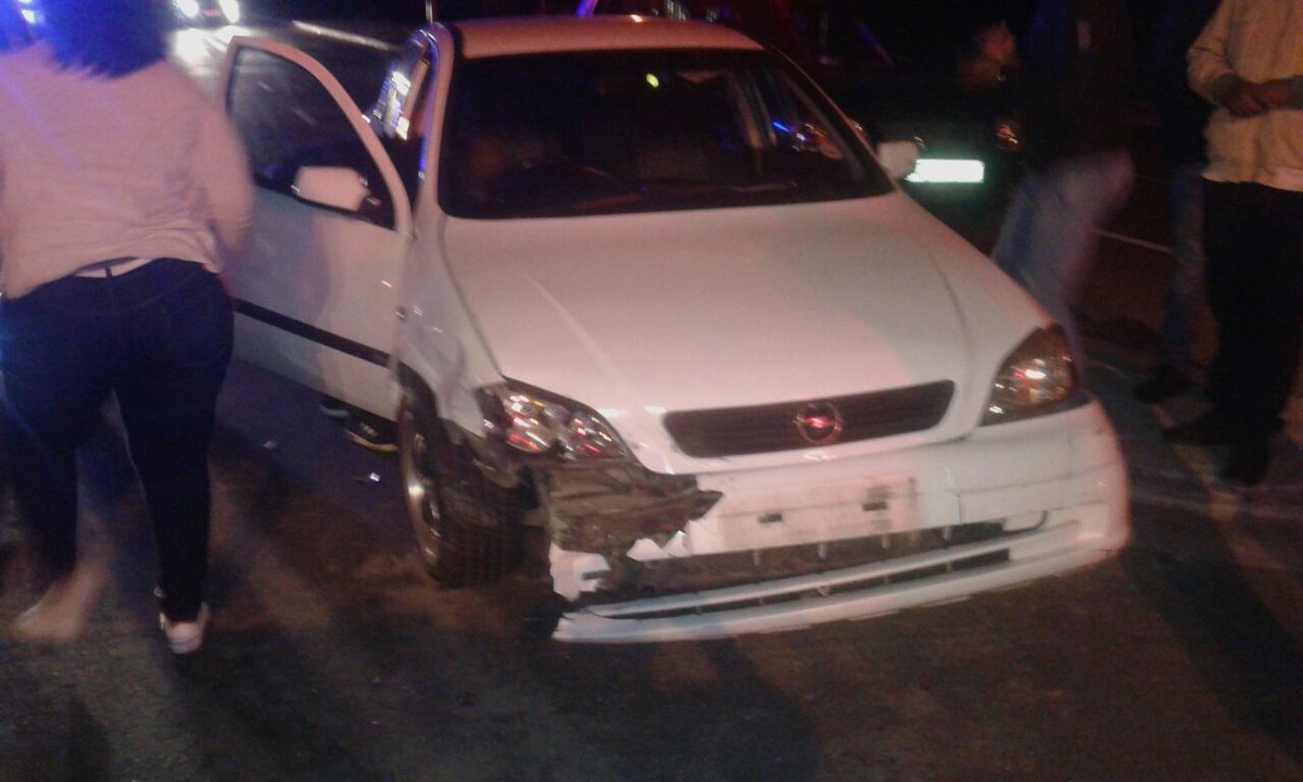Mvc  Kwa mashu.  Life Response on scene. <a href="/FatalMoves/">The Fatal Moves Team</a> <a href="/pigspotkzn/">Pig Spotter KZN</a> <a href="/ECR_Newswatch/">ECR_Newswatch</a> @IamAlexSweet @TrafficNewsFeed <a href="/EMERGCONTROL/">EMERGENCY CONTROL SA</a> <a href="/ECR_Newswatch/">ECR_Newswatch</a>