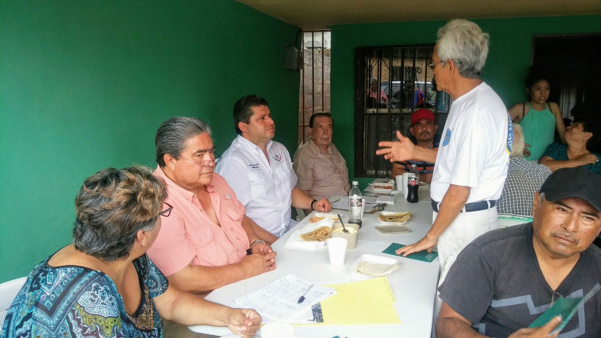 PelucoMx's tweet photo. Seguimos llevando nuestro informe legislativo a diversas colonias y sectores de nuestra Heroica Matamoros. https://t.co/4LuPQCcCwK