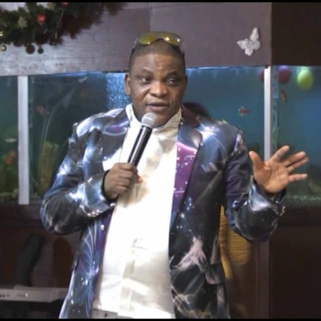 TshiamoLesedi5's tweet photo. I love you Baba wam. 
And I thank you for showing us the God of the Word. @SpecialAssign @HeraldPE @SABCNewsroom #Asijiki #TimNation https://t.co/bkUn5g5m5e