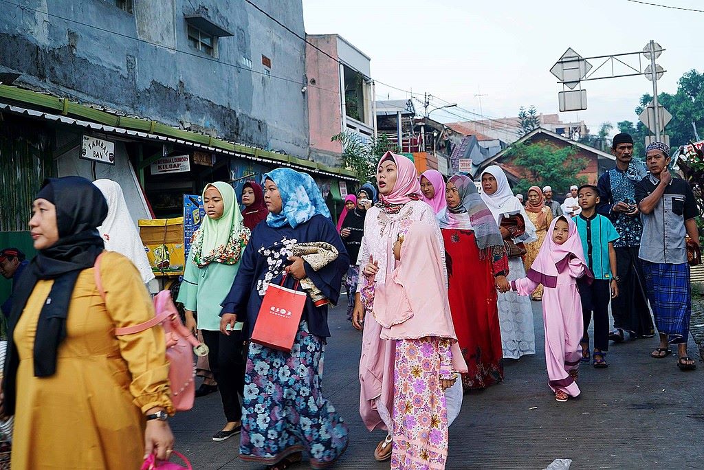 MuhammadSmiry's tweet photo. Eid prayer from  Jakarta, Indonesian.

#EidMubarak https://t.co/n8n92R6rFM