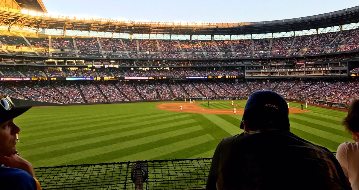 gregkauwe's tweet photo. Beautiful evening tonight at Teigen Field for a @Mariners game. #Seattle @chrissyteigen #Mariners77 https://t.co/0y7cl7QZA5