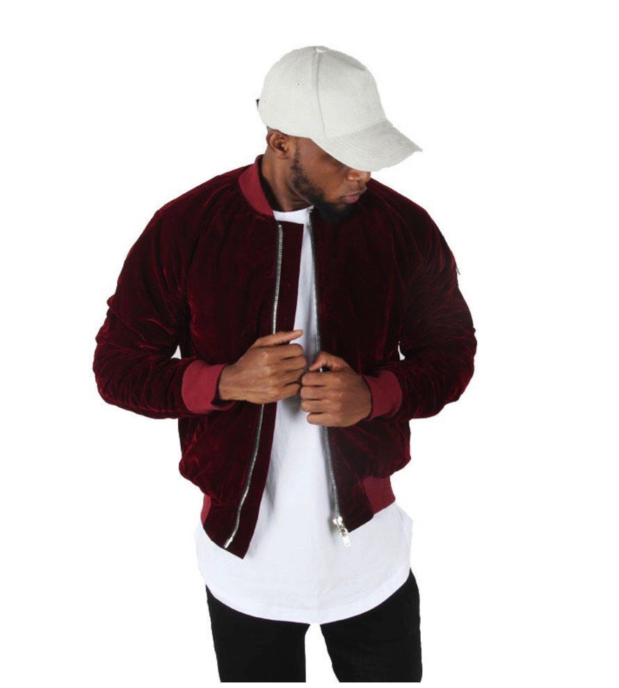CapsEveryday's tweet photo. Velvet Bomber Jacket 🌊

Shop: https://t.co/hyAq5UfZ1O https://t.co/5XarwOJ0py