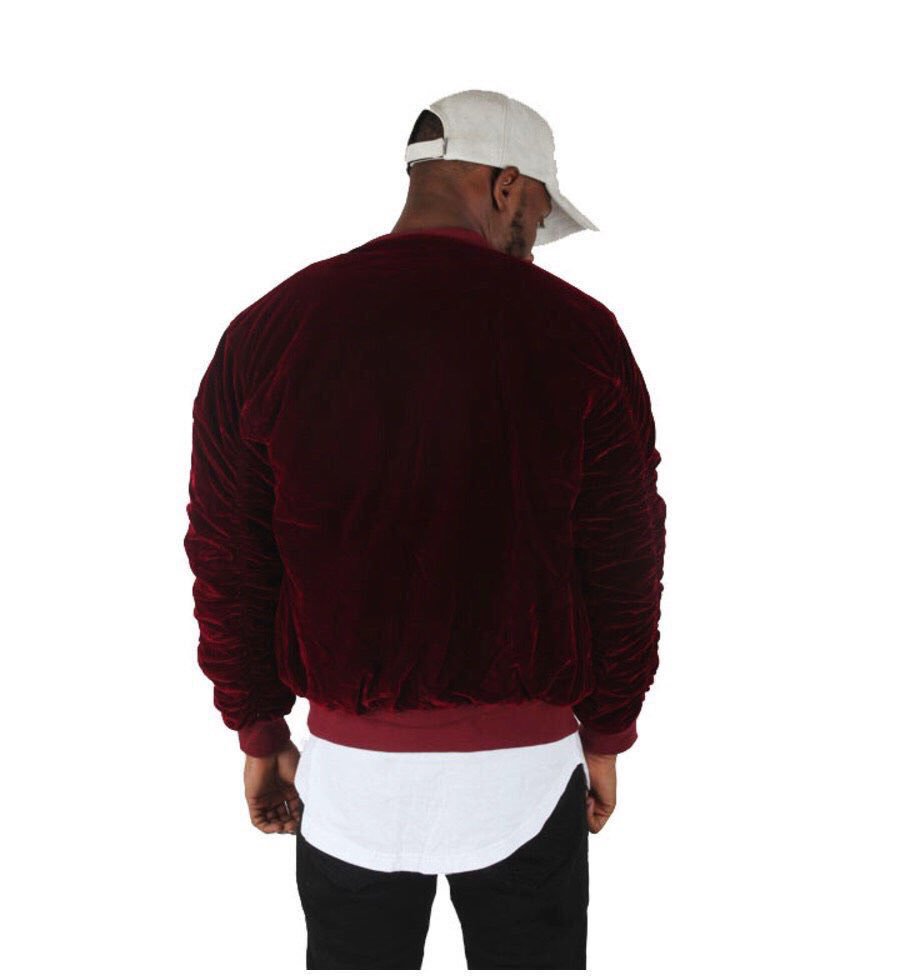 CapsEveryday's tweet photo. Velvet Bomber Jacket 🌊

Shop: https://t.co/hyAq5UfZ1O https://t.co/5XarwOJ0py