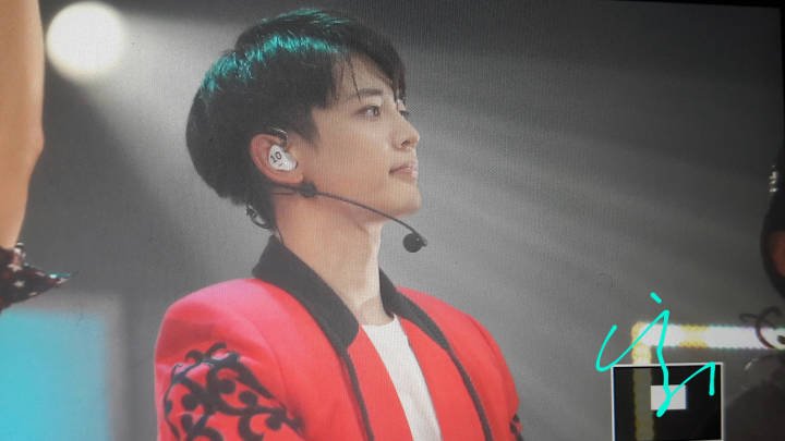 Minhomes1209's tweet photo. [preview]SHINee World V in BKK #minho #민호 https://t.co/5BS57utuRq