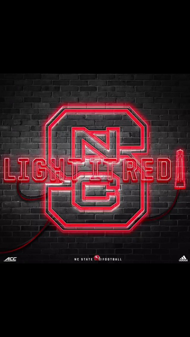 d_johnson13's tweet photo. #LightItRed #PACK18 #GotAnother https://t.co/66eWxCmMEs
