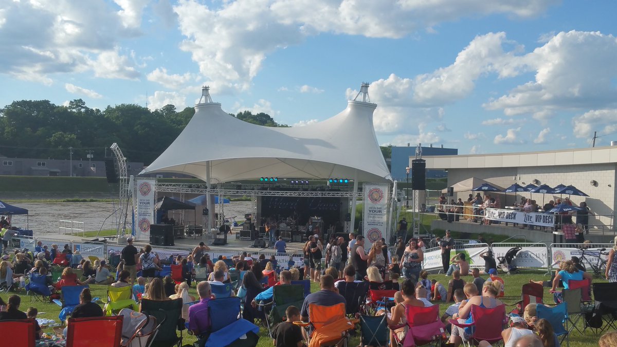 WhyHamiltonOhio's tweet photo. Over 4000 people and 1 Ram downtown @HamiltonOh  tonight for @BadinHS festival and @90_Proof_Twang. @CarlaFiehrer @bsaurbs @ButlercoOhio https://t.co/Vaanq01DKQ
