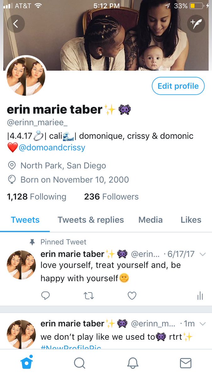 erintaber1_'s tweet image. #RoyalFamily my cover photo and in my bio😍 #LoyalAsf hope you had a great birthday, Domo!🎉 love y’all sm❤️. @domoandcrissy