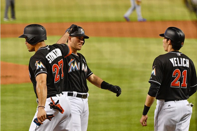 Lester goes 7 innings to help Cubs beat Marlins 5-3 bit.ly/2sDBPNf https://t.co/FhNKfUT0Nl