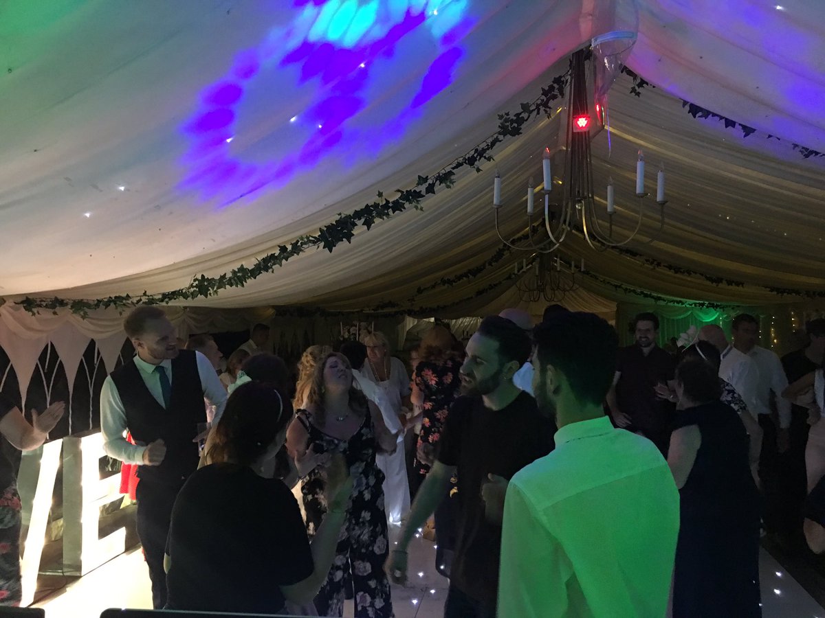 instaevents2016's tweet photo. Great at atmosphere at tonight's wedding! 🎉🎉 #Wedding #Party #DJ https://t.co/CyfmBrAGWD