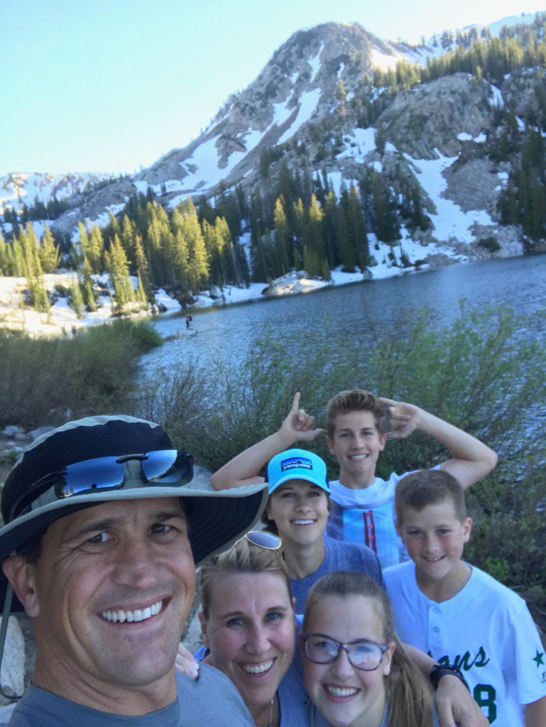 JimSheets1's tweet photo. Mary's Lake!  Beautiful Utah summer afternoon. #LiveWell #familytime https://t.co/khblVt1jFL