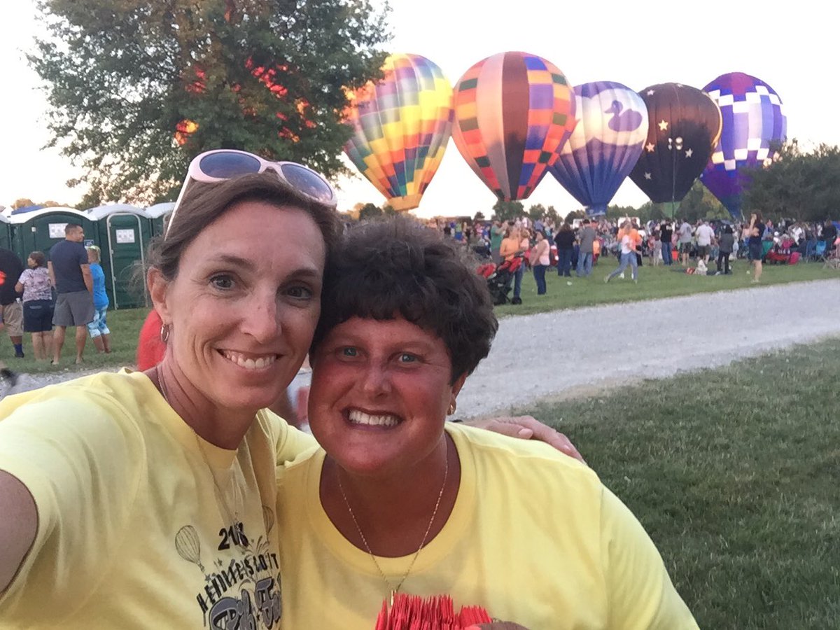 MsBeverley3's tweet image. Ooh Aah - #AvonBalloonGlow #hcribest #hcribrun #inHendricks @SmilingTLW @avonindiana
