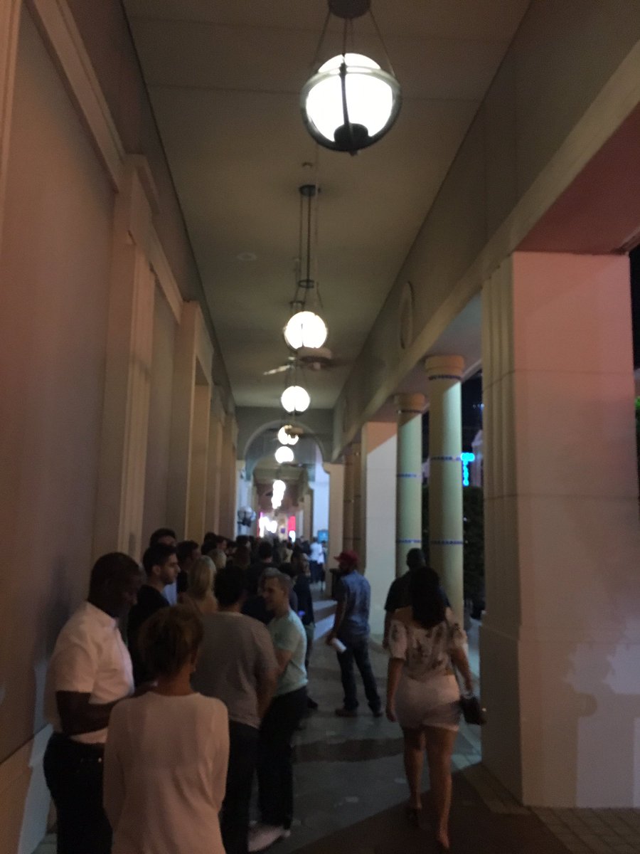 AaronMarbin's tweet photo. @chrisdelia the true babies waiting in line for the show. Come put us in VIP #congratulationspod https://t.co/vXpnwpcgTj