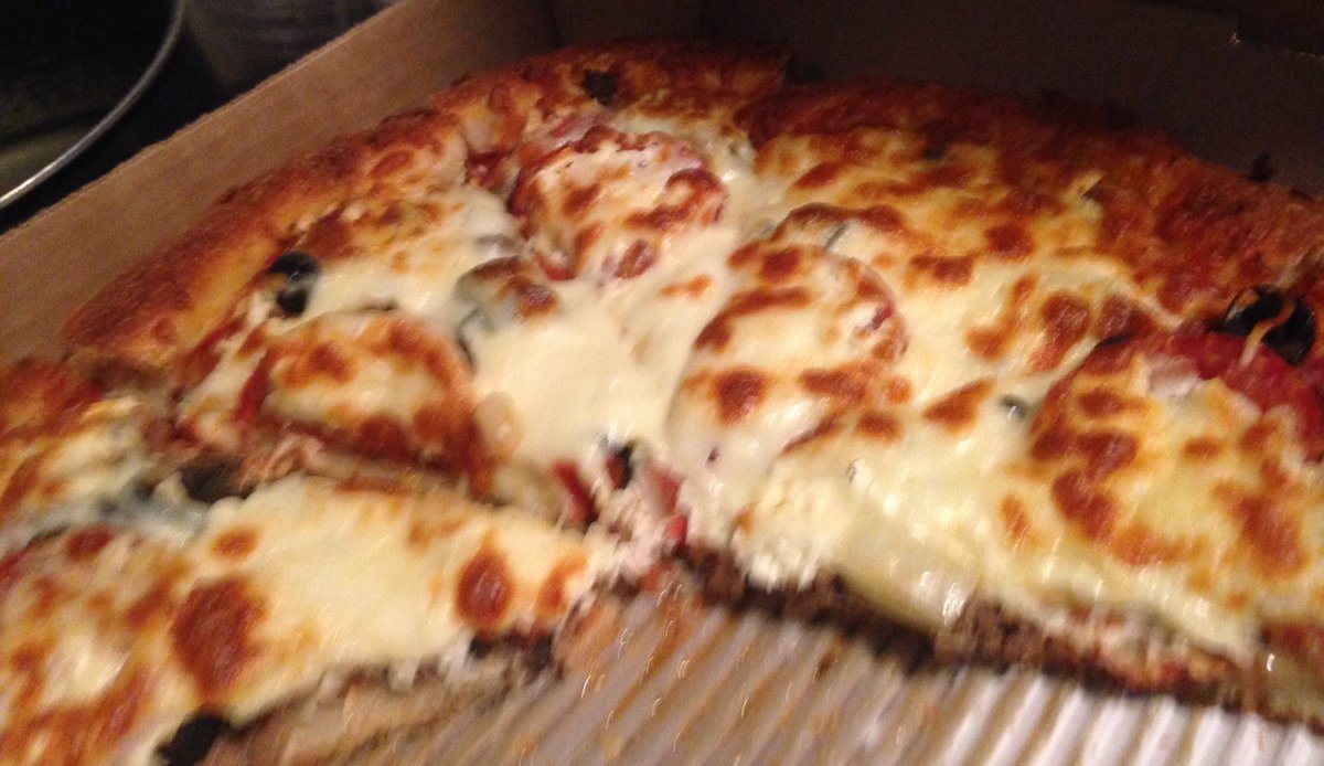 bgs78's tweet photo. Great Pizza! Must try the Mediterranean Pizza!#syscoeatslocal #olympiataverna https://t.co/ozKm7e4GGf