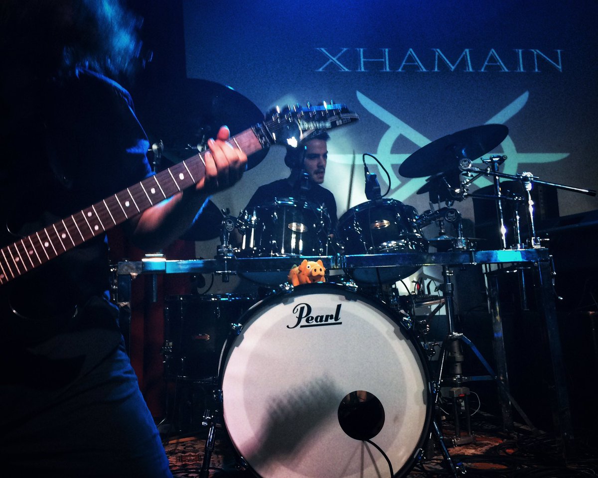 pablo_gaez's tweet image. Fantástico Xhamain en la #masterclub ! @pearl_drums #zildjian #pearldrums #pearlmasters #drums #metal #rock #music #galicia #vigo #show