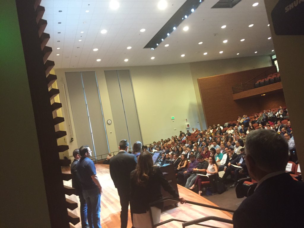 TiqChapa108's tweet photo. Alumni council led by @AnaBermudez06 and many others sharing their stories and our first annual alumni celebration! @LatinoEI #SLELP4 https://t.co/ieTPyq9kIK