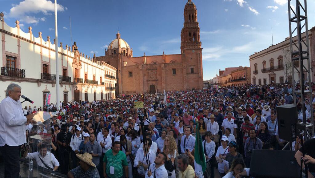 RicardoMonrealA's tweet photo. Un honor, haber acompañado @lopezobrador_  en Zacatecas. El crecimiento de Morena no lo detiene nadie.
# https://t.co/MQCFV7sd2l