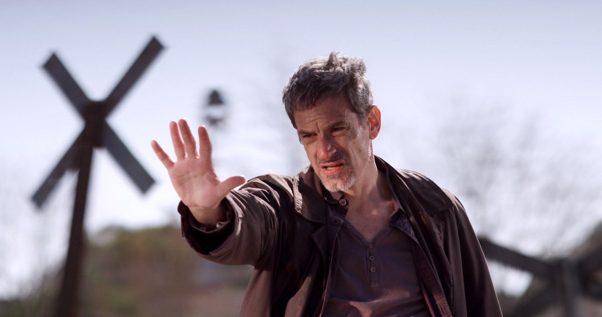 Maciel1_ok's tweet photo. Hoy me miré #AtaudBlanco. Geniales todas las actuaciones!! Es re siniestra la historia. Estaban todos locos!! Muy buena la ambientación 👏👏👏 https://t.co/hp8mtdwebo