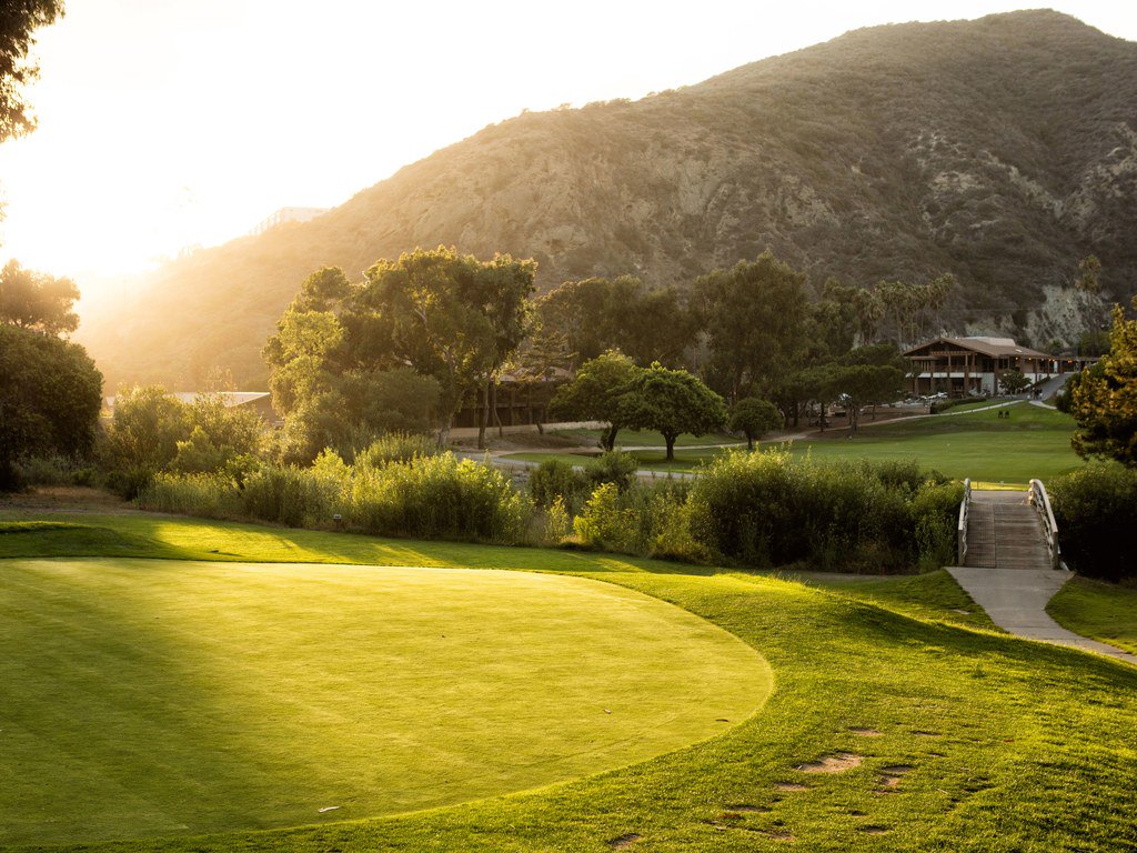 CNTraveler's tweet image. How my family survived (and enjoyed) a tech-free vacation cntrvlr.co/Vkprqzt (cc: @ninakhahn)