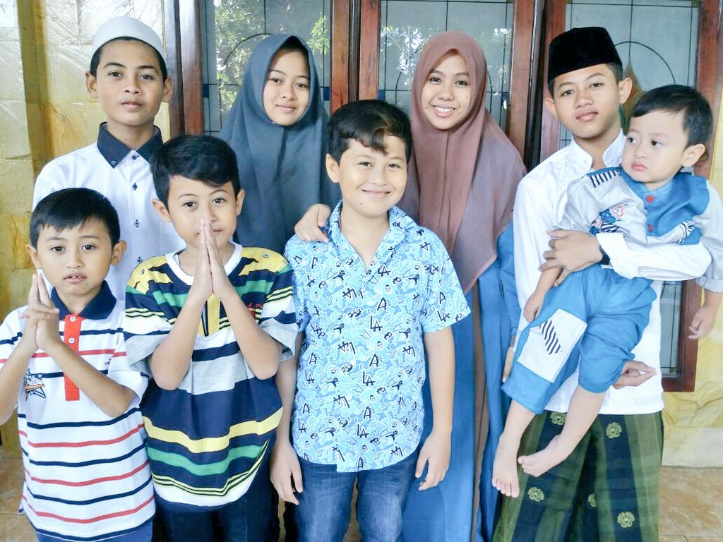 ezzam121's tweet photo. Id mubarok..... https://t.co/fzg1PUsIGQ