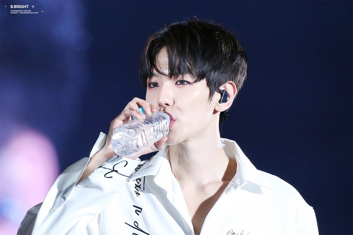 EXOfanbase_Int's tweet photo. [HQ] 170527-28 #EXO BAEKHYUN

cr: B.BRIGHT https://t.co/4n3WYg8Qvp